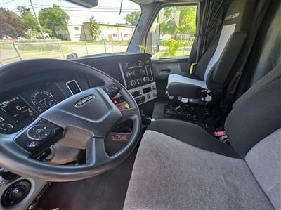 2022 Freightliner Cascadia