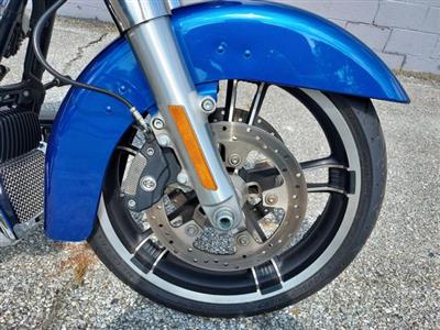 2017 HARLEY DAVIDSON Street Glide