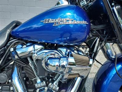 2017 HARLEY DAVIDSON Street Glide