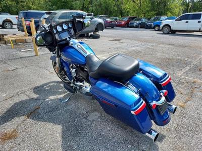 2017 HARLEY DAVIDSON Street Glide