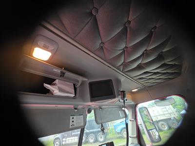 2016 Freightliner Coronado