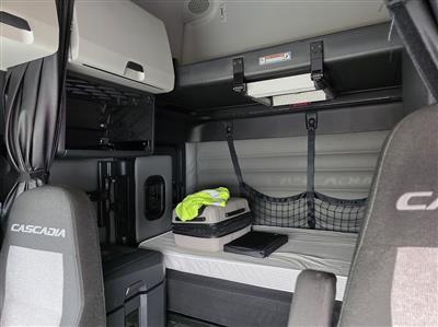 2022 Freightliner Cascadia