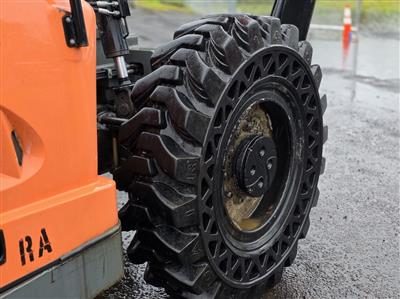 2012 JLG G10-55A