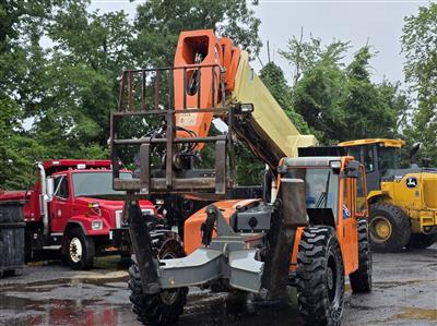 2012 JLG G10-55A