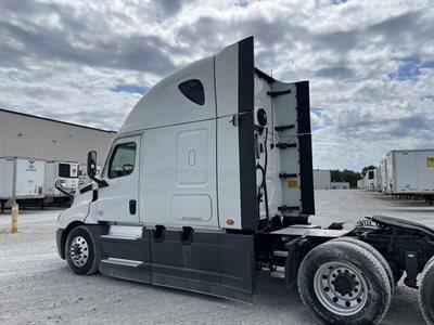 2022 Freightliner Cascadia