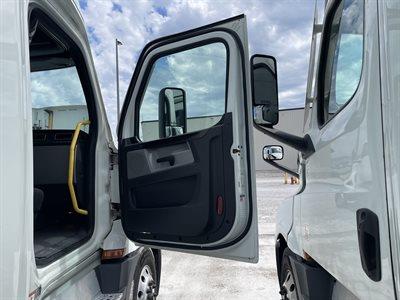 2022 Freightliner Cascadia