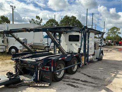 2017 Peterbilt 389