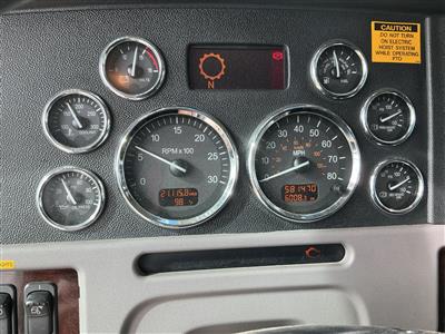 2017 Peterbilt 389
