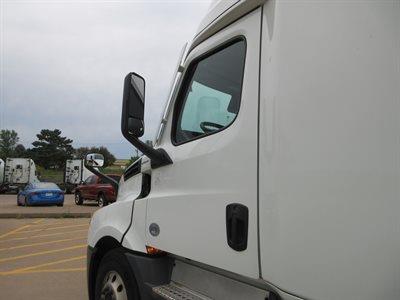 2023 Freightliner Cascadia