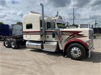 2017 Peterbilt 389