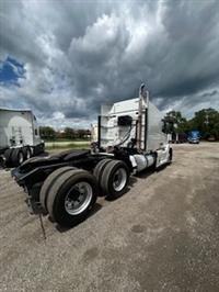 2017 Volvo VNL64T630