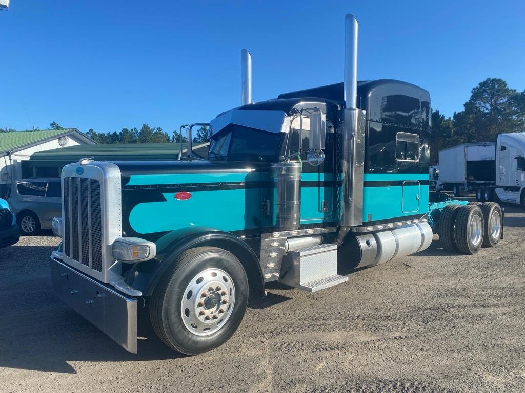 2020 Peterbilt 389