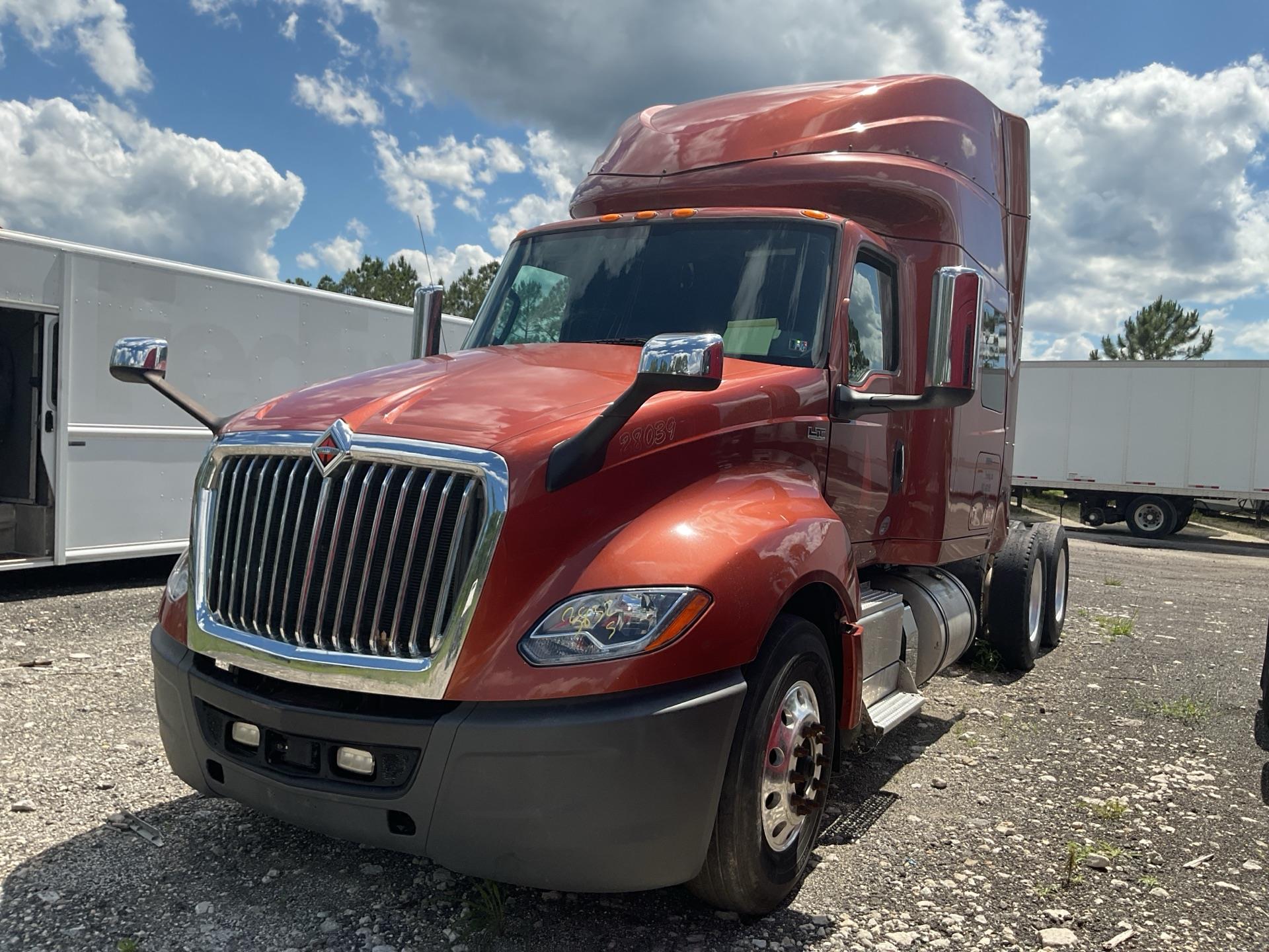 2018 International LT625