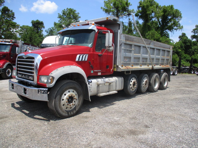 2011 Mack DUMP