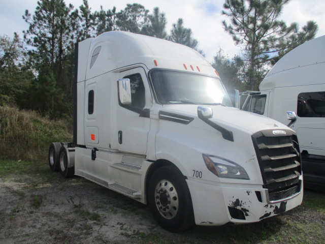 2020 Freightliner Cascadia