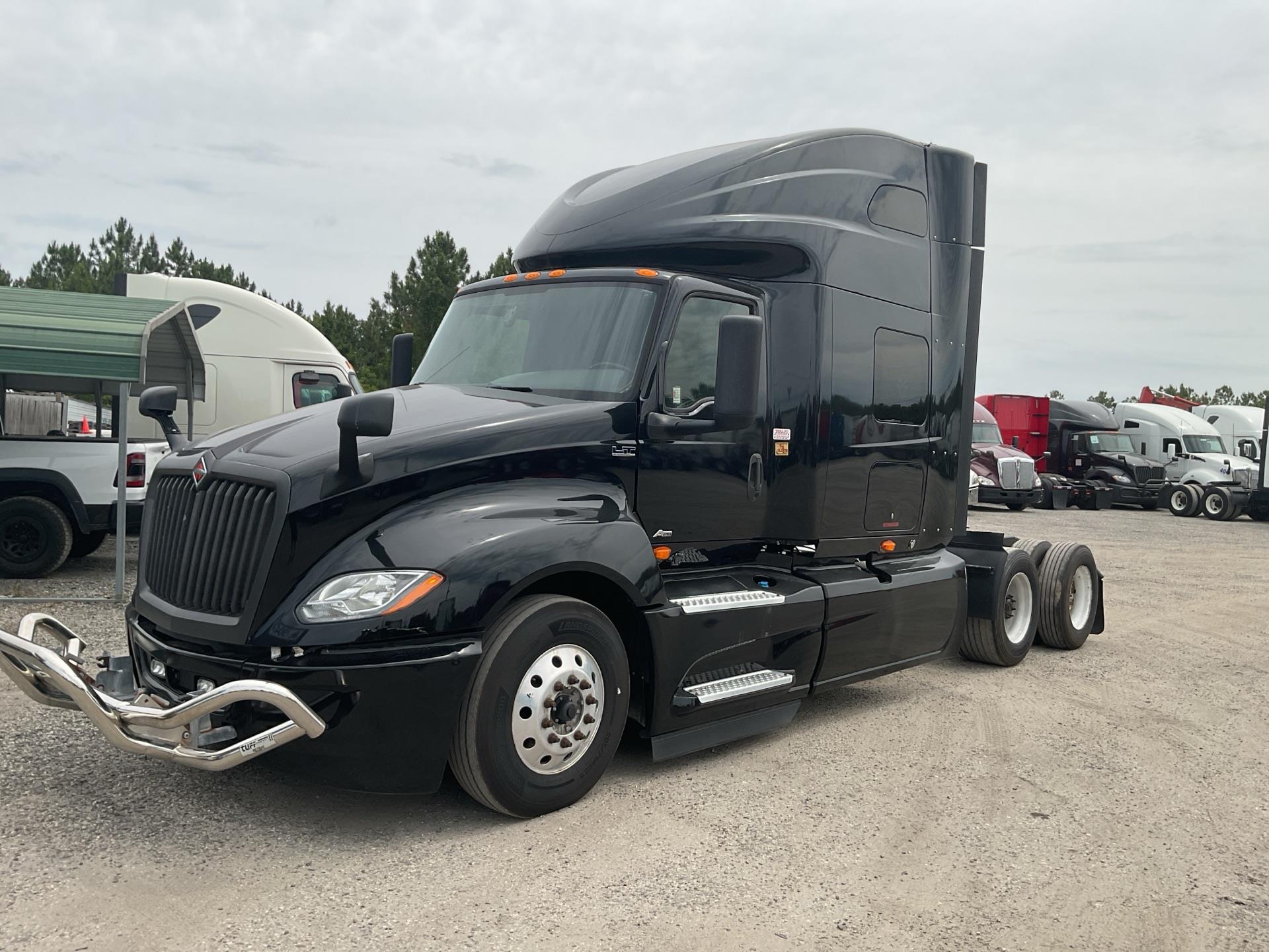 2020 International LT625