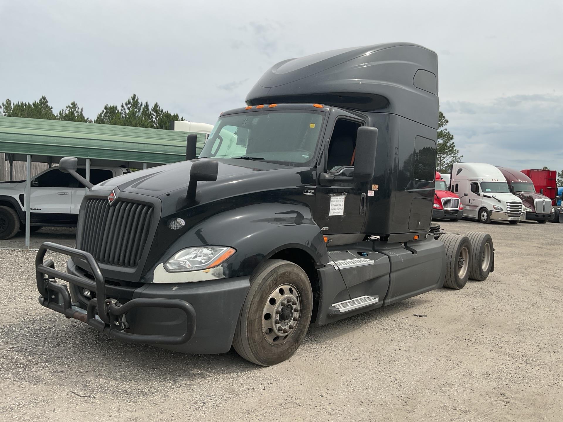 2020 International LT625