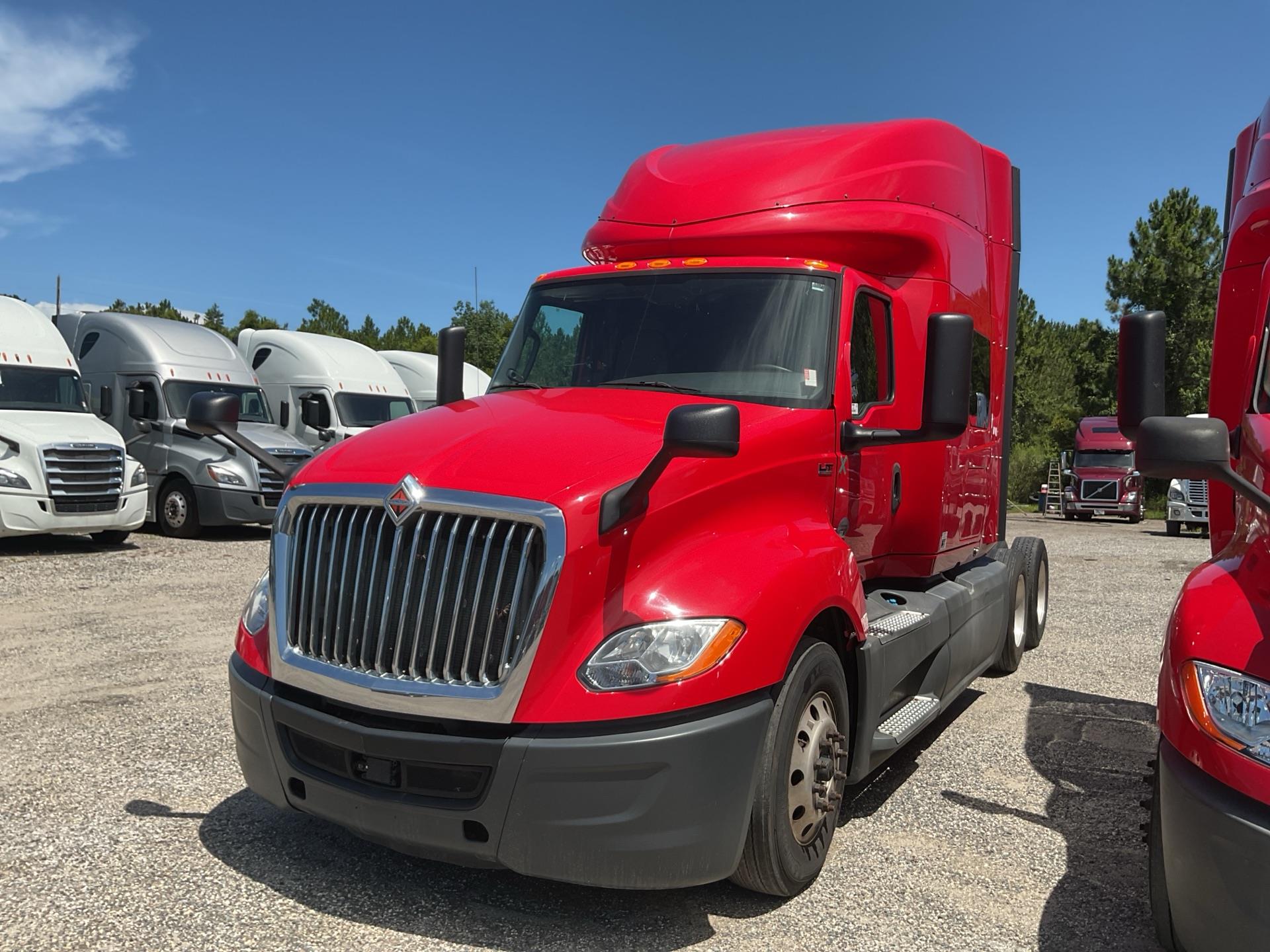 2020 International LT625