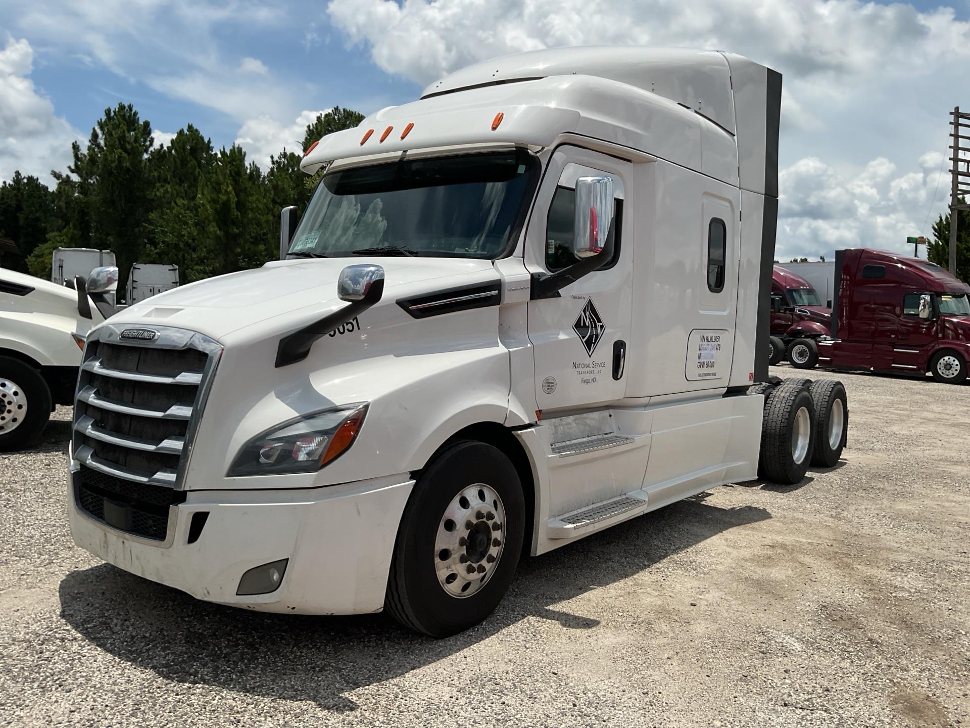 2019 Freightliner CA12564SLP - CA
