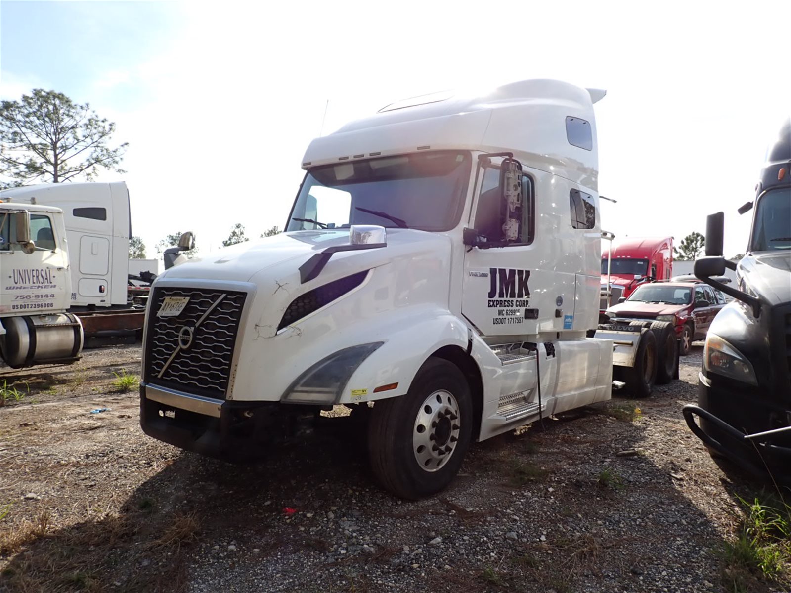 2020 Volvo VNL64T