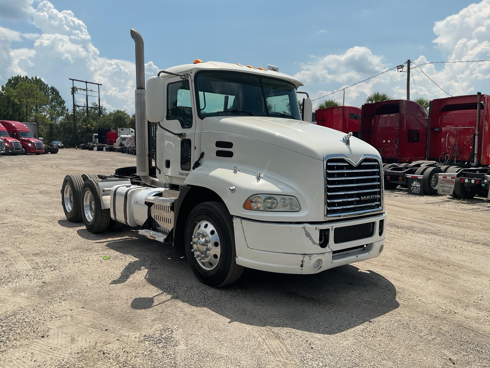 2012 Mack CX 613