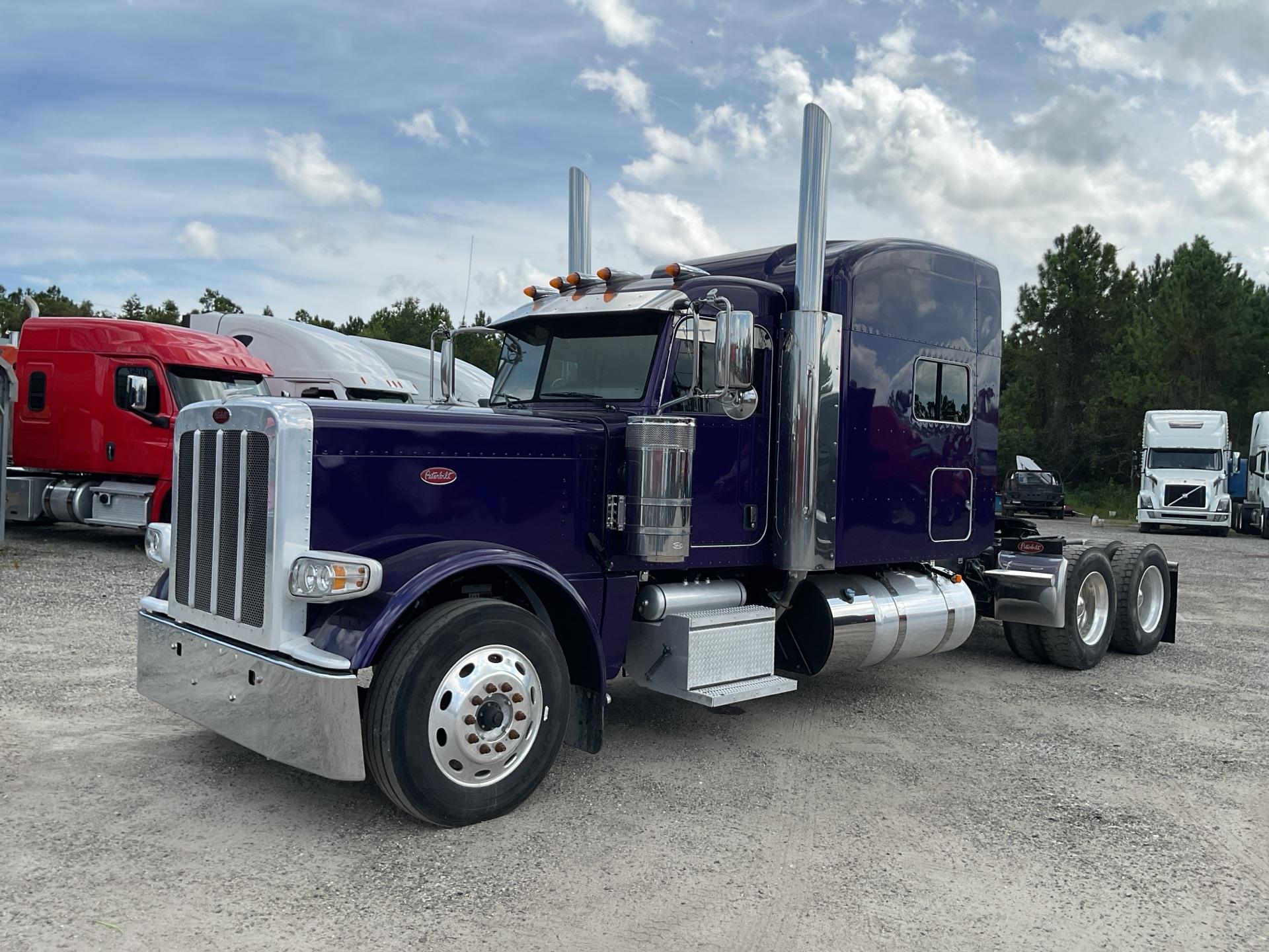 2022 Peterbilt 389X