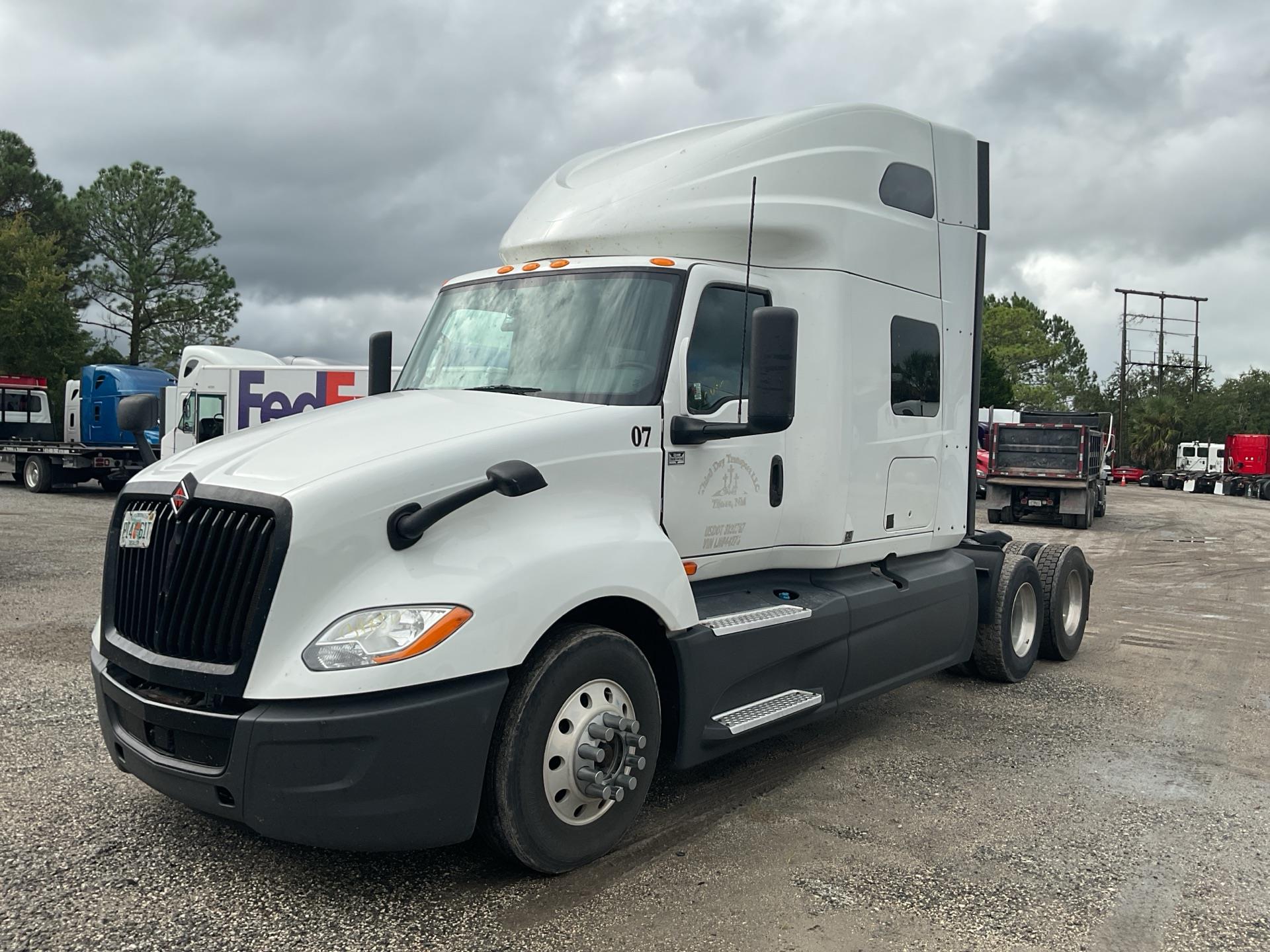 2020 International LT625