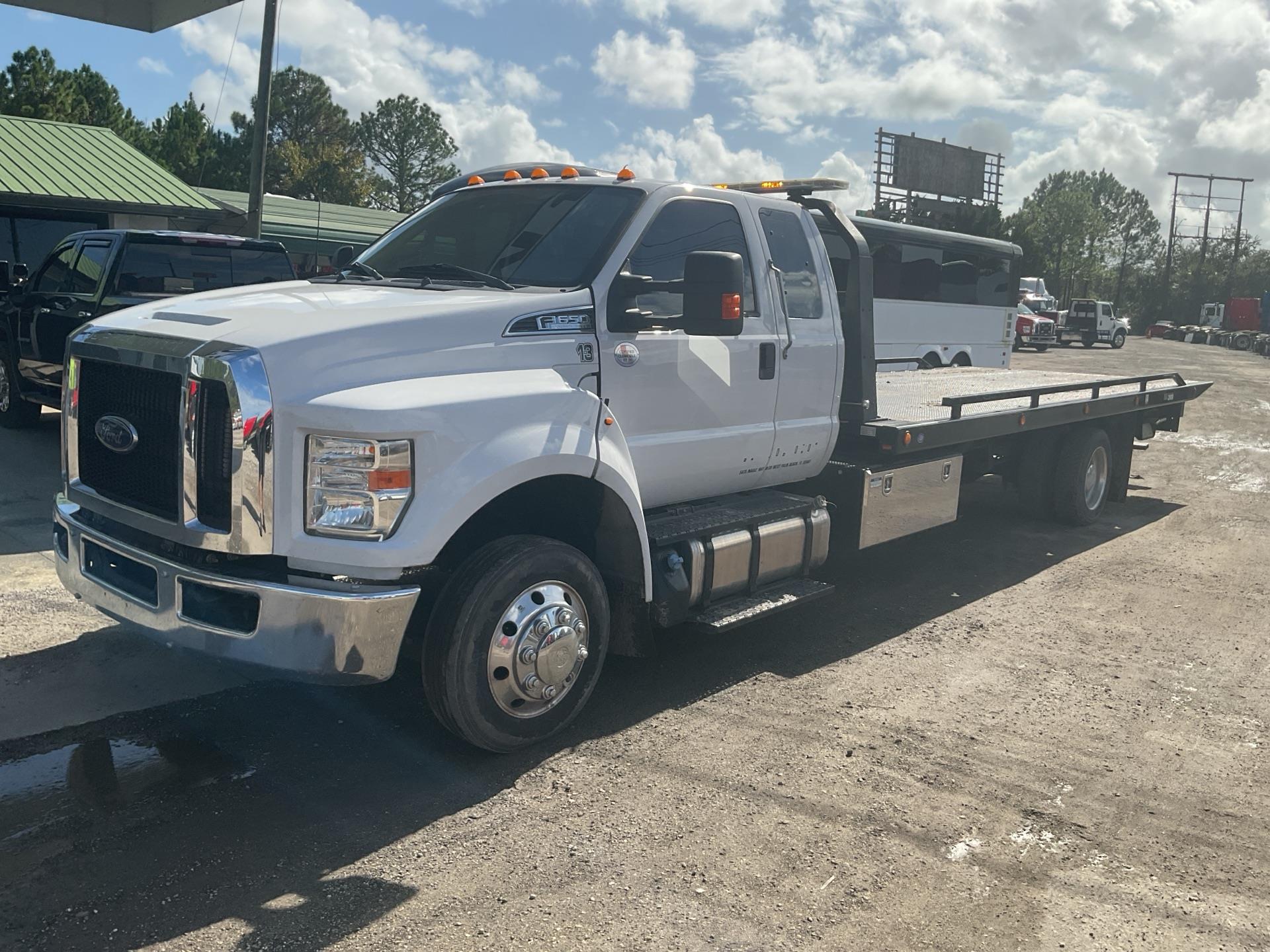 2023 Ford F650