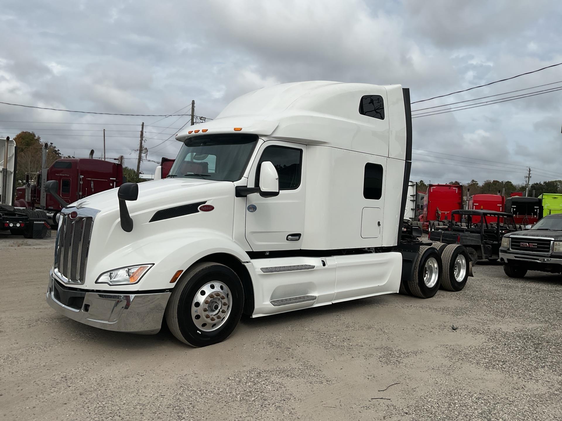 2023 Peterbilt 579