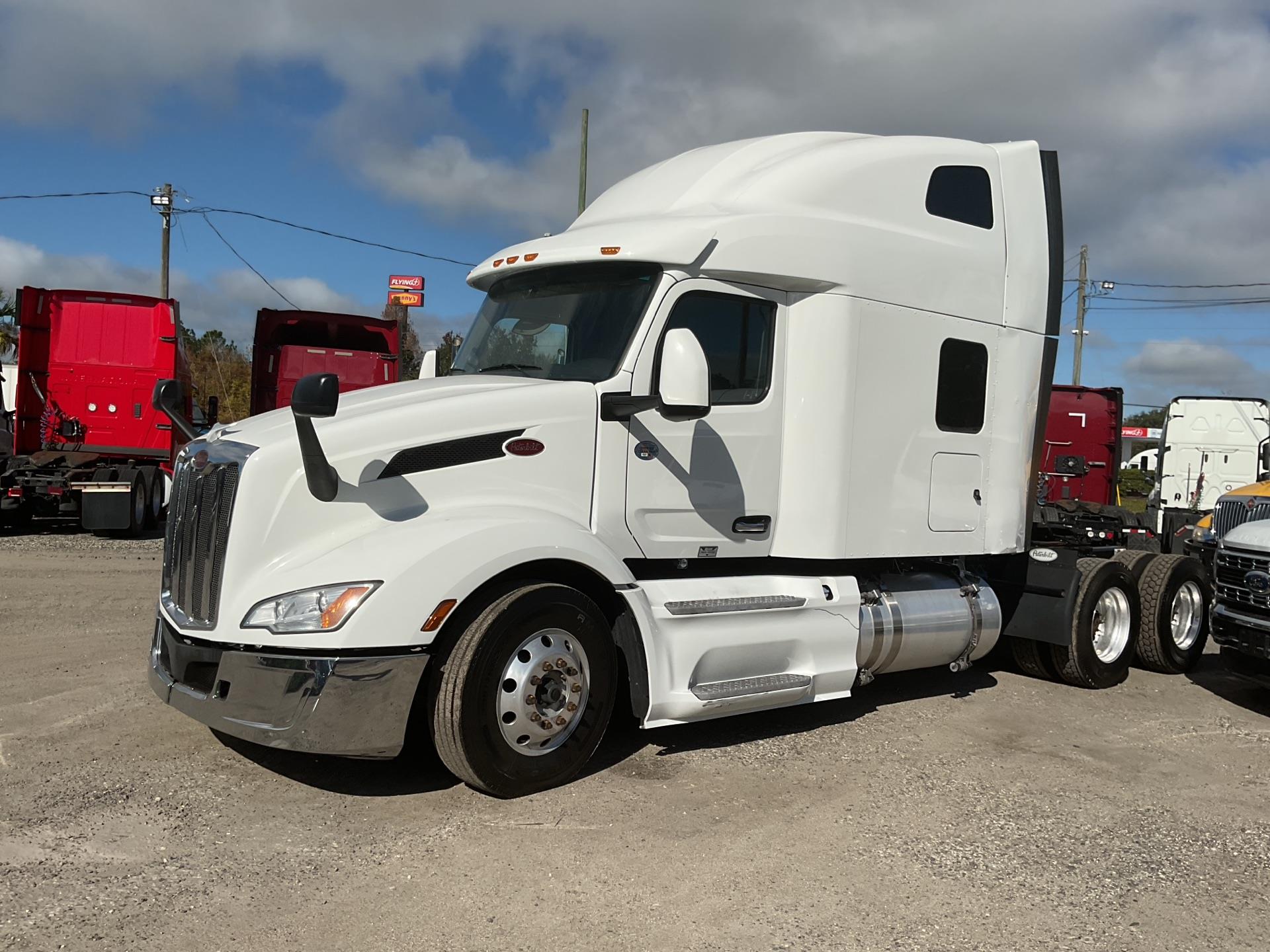 2023 Peterbilt 579