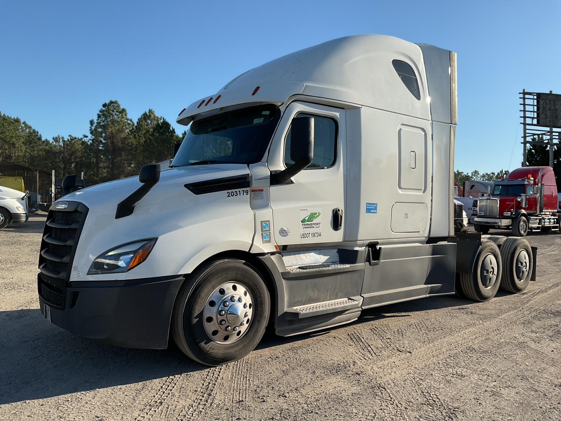 2020 Freightliner Cascadia
