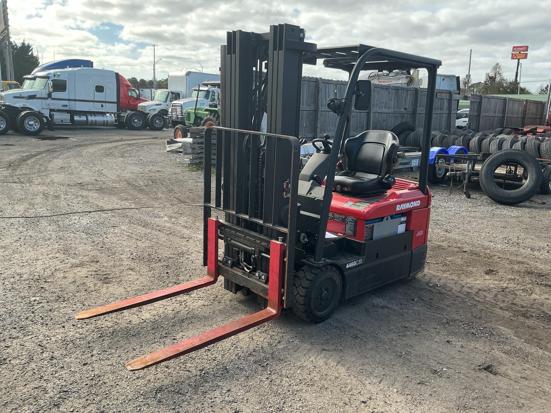 2024 RAYMOND 4460C35TT