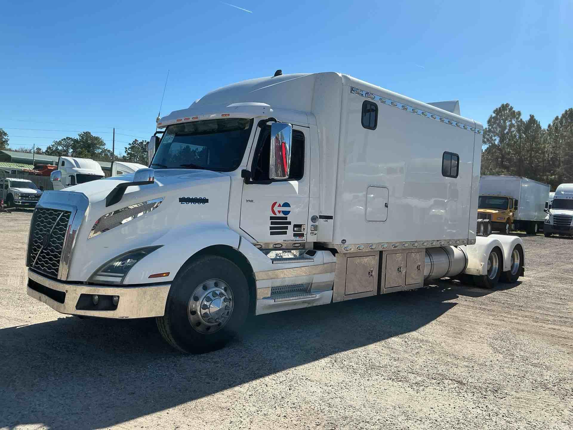 2020 Volvo VNL64T630