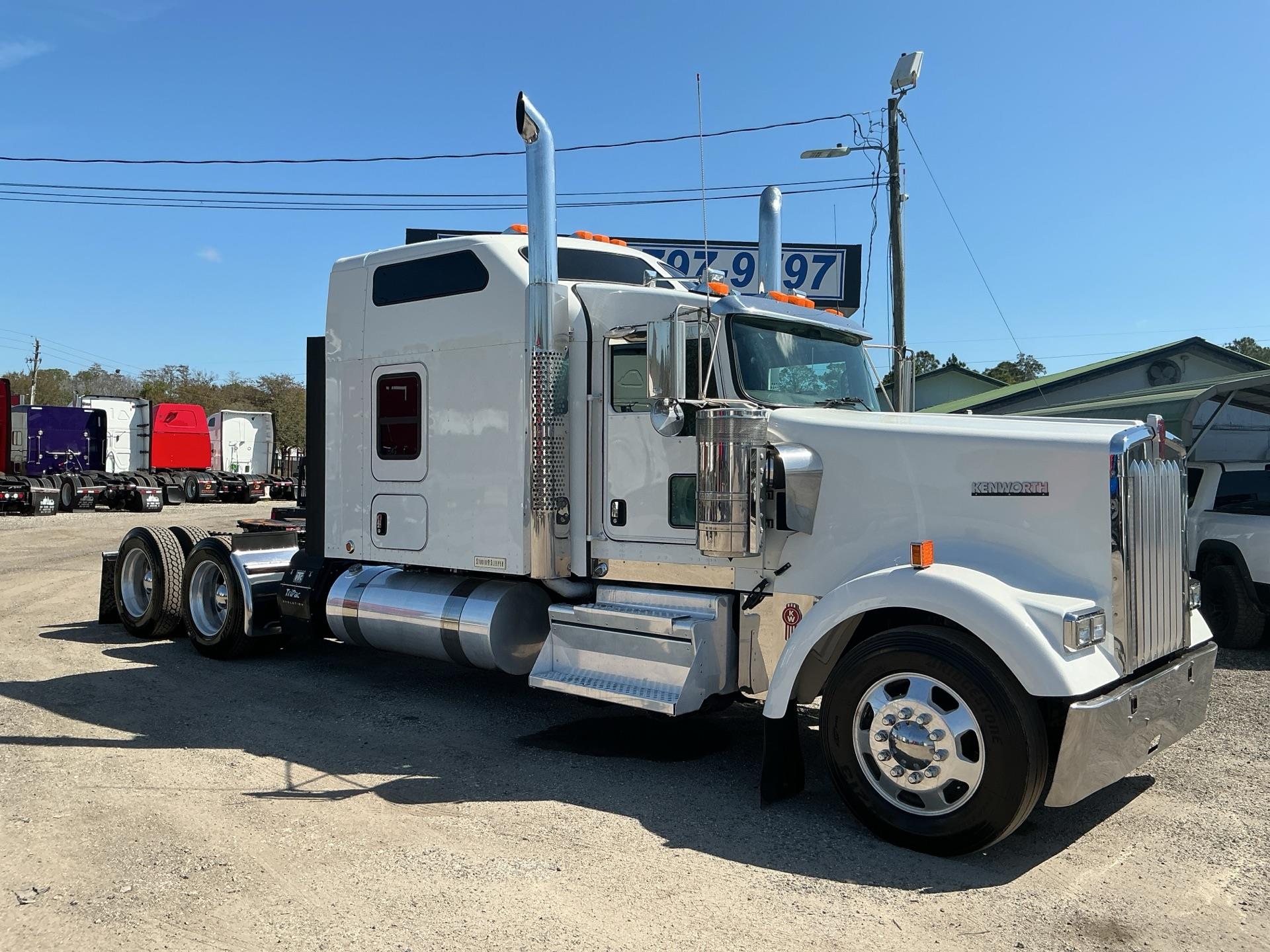 2019 Kenworth W900L