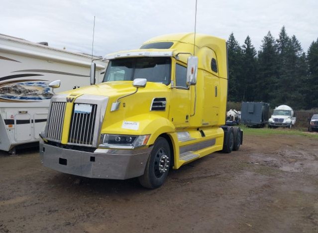 2022 Western Star 5700
