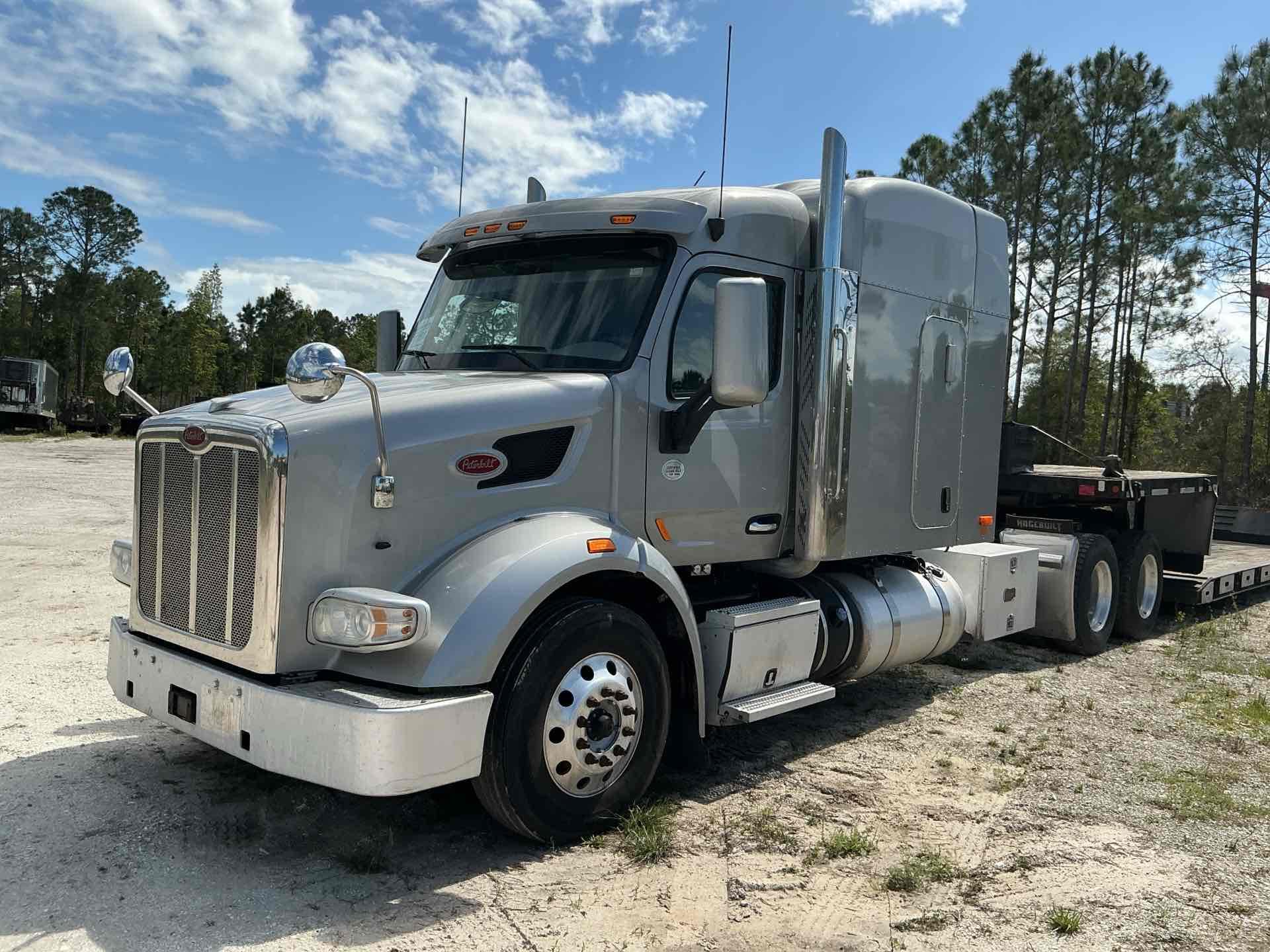 2021 Peterbilt 567