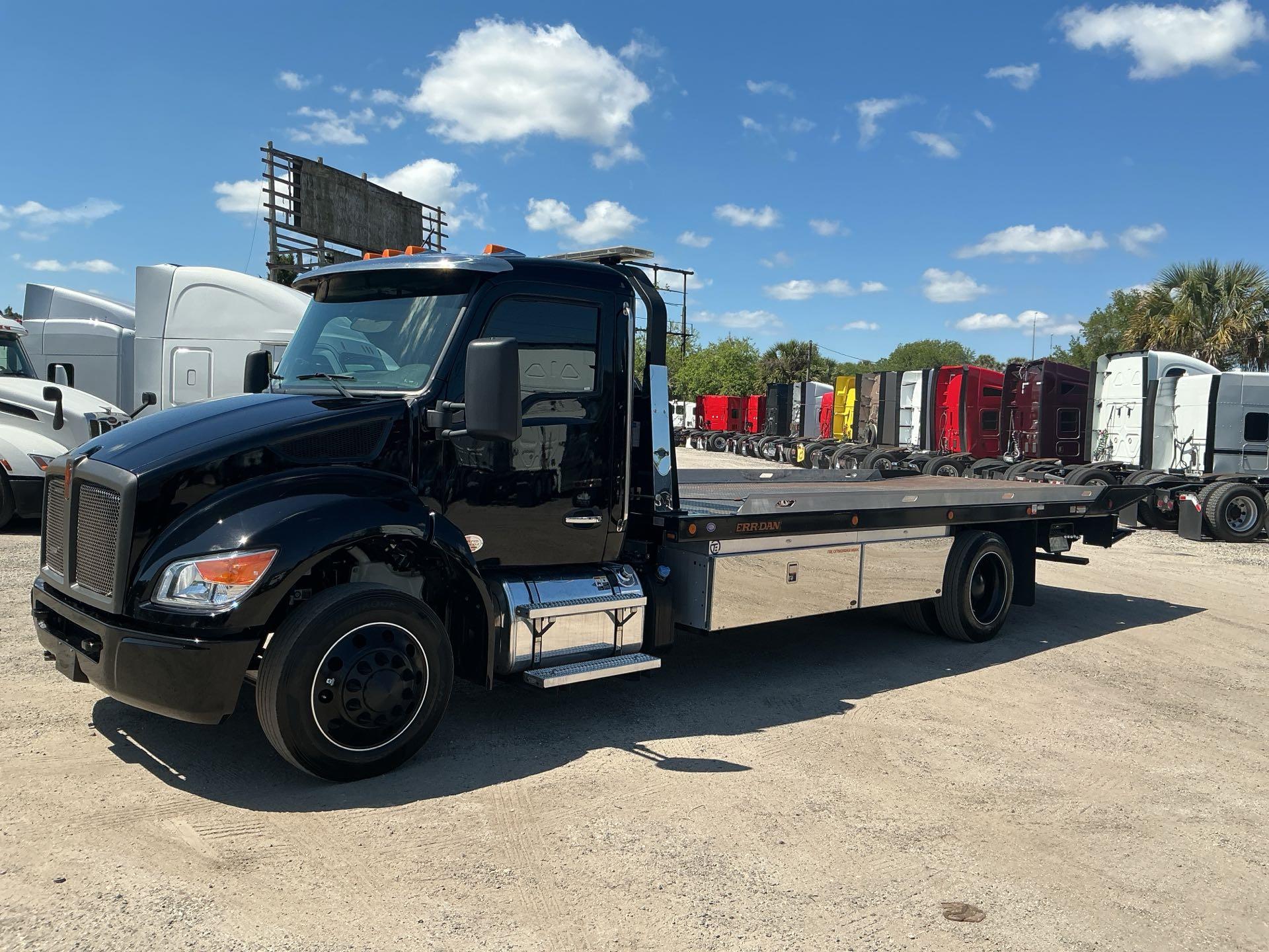 2023 Kenworth T280
