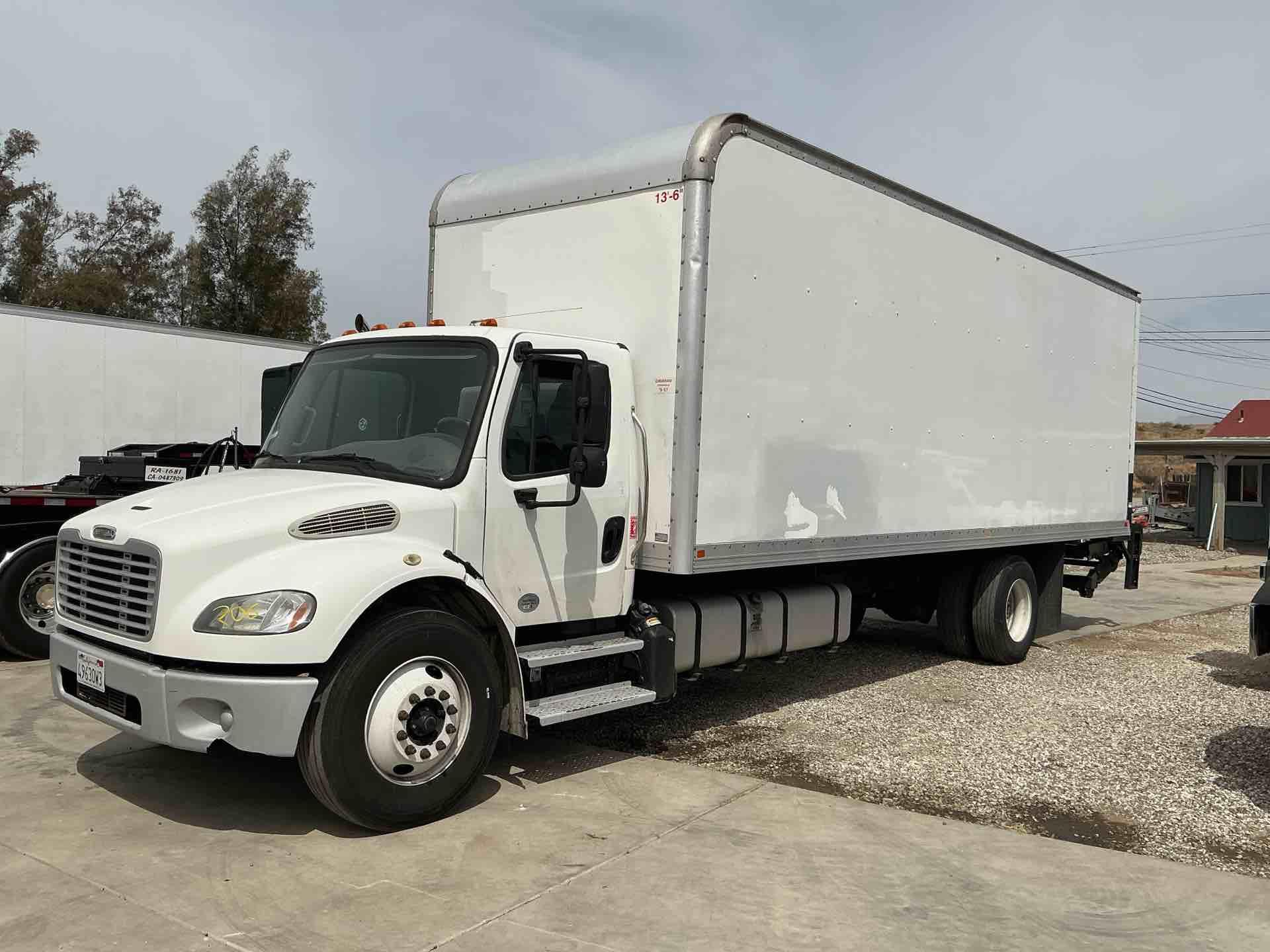 2018 Freightliner M2 106
