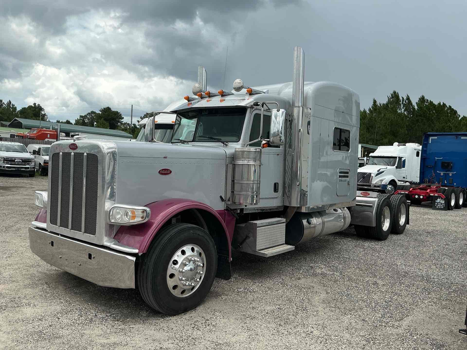 2020 Peterbilt 389