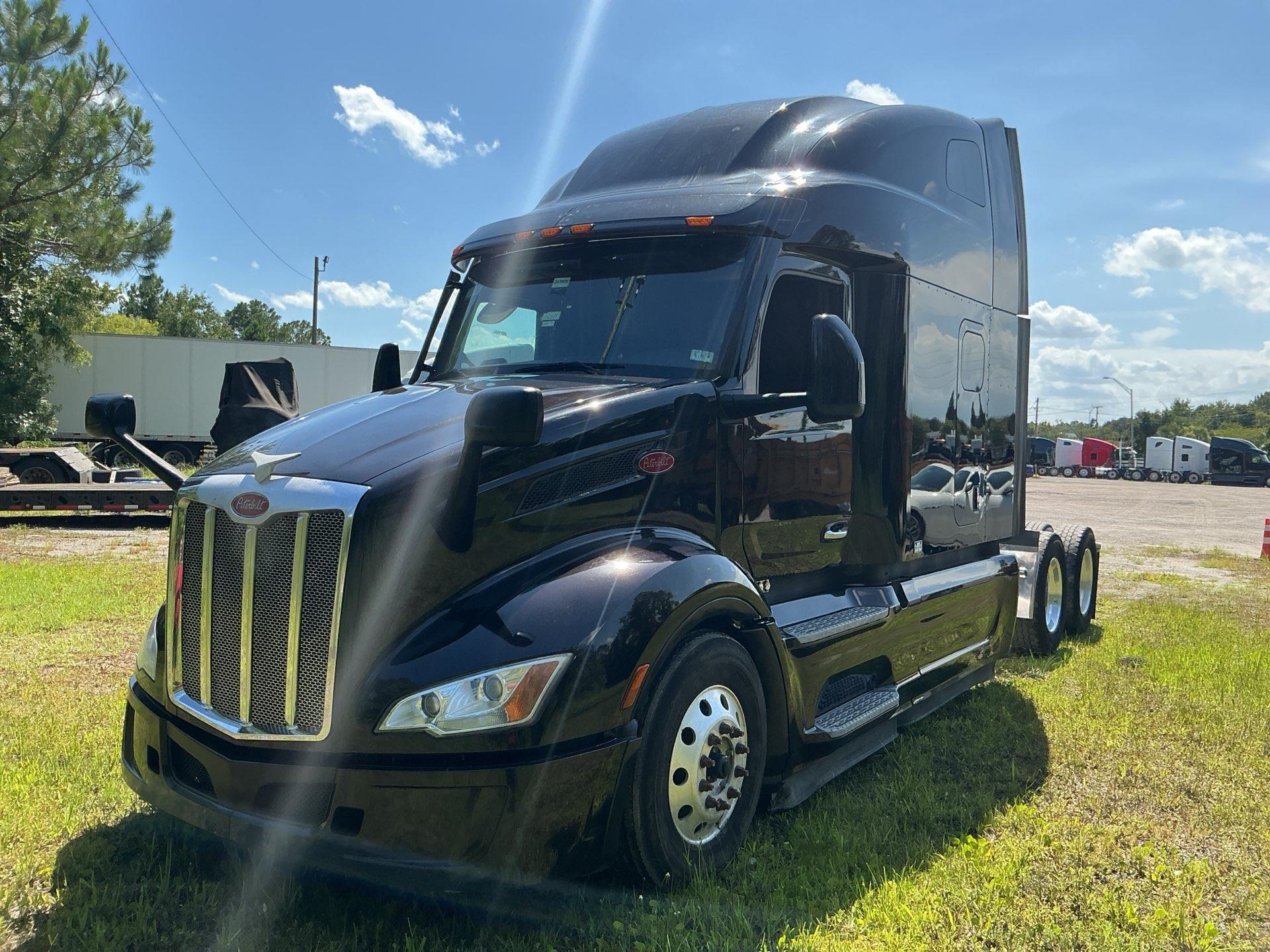 2023 Peterbilt 579