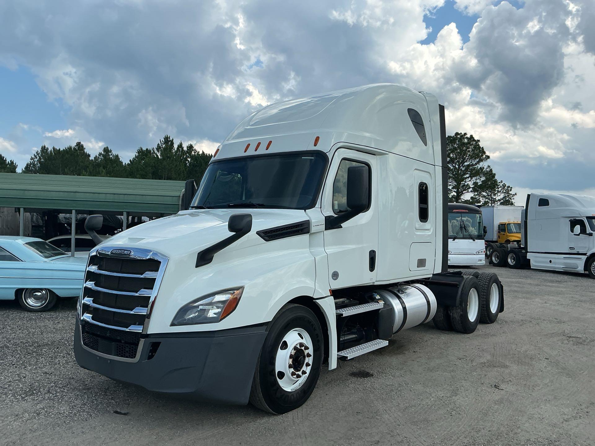 2020 Freightliner Cascadia