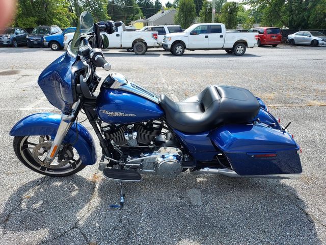 2017 HARLEY DAVIDSON Street Glide