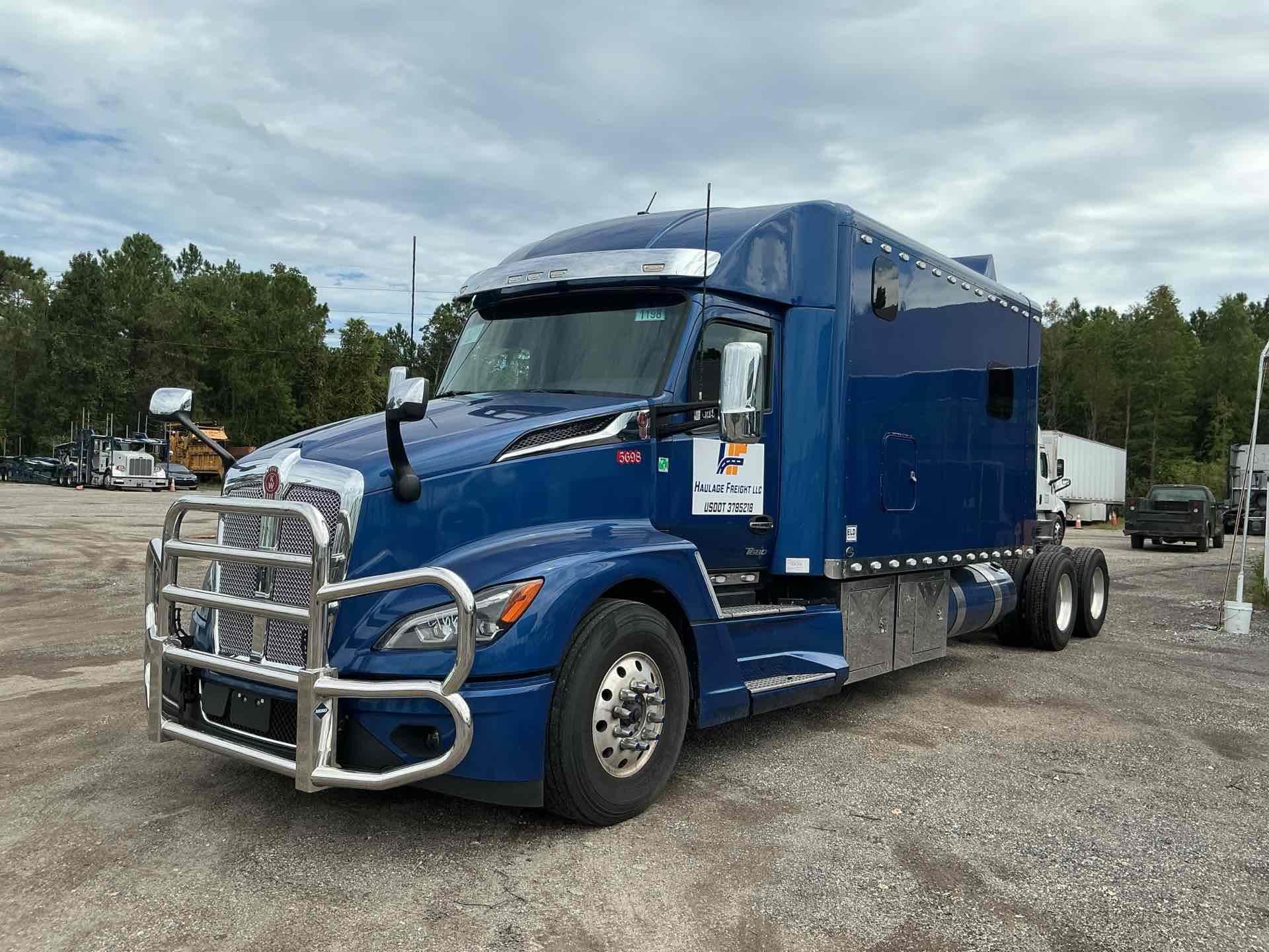 2023 Kenworth T680