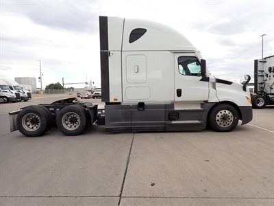 2022 Freightliner Cascadia