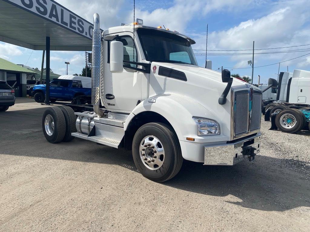 2022 Kenworth T880