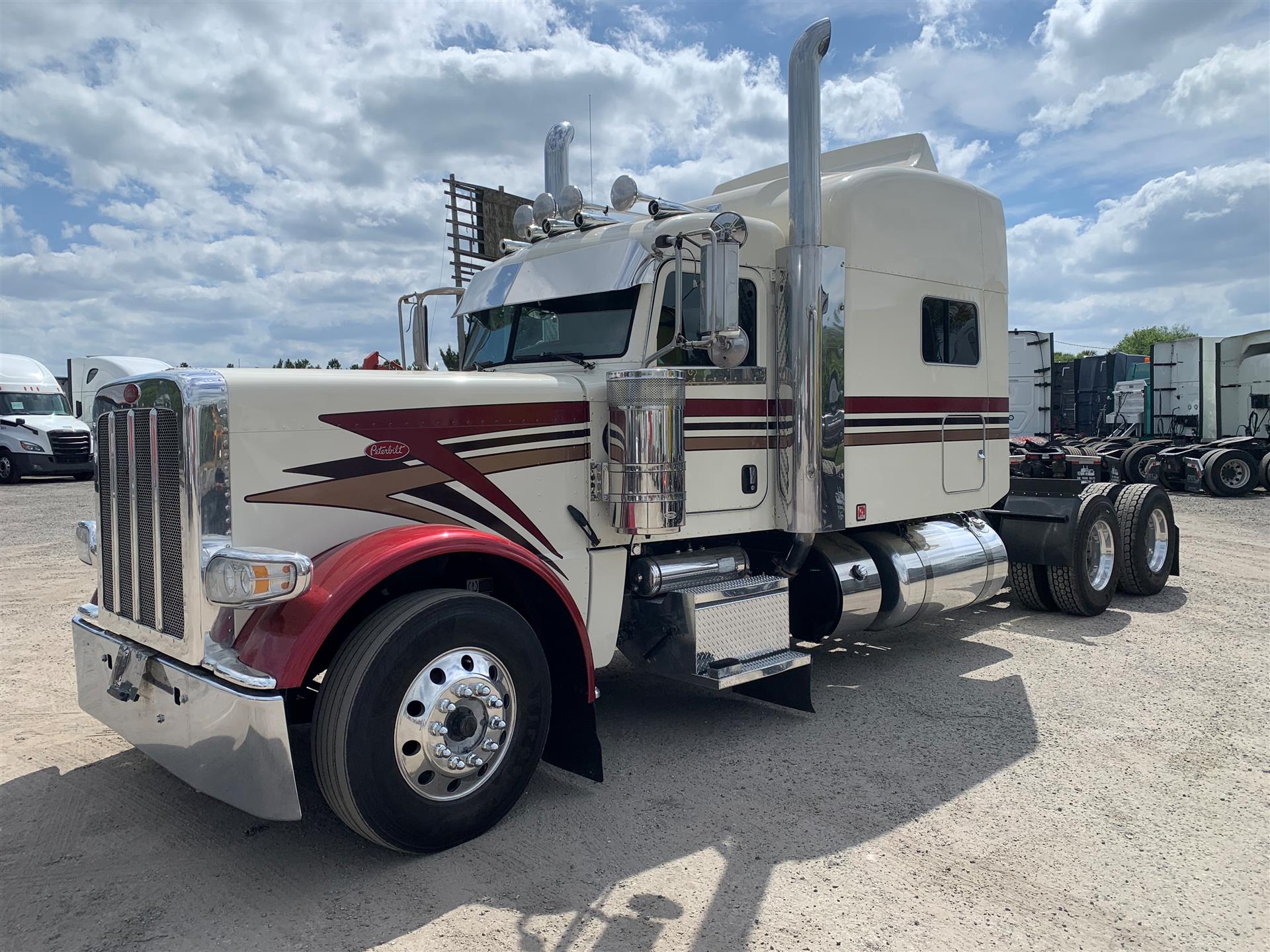 2017 Peterbilt 389