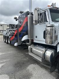 2005 Freightliner 378 Sleeper