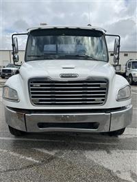 2017 Freightliner M2 106