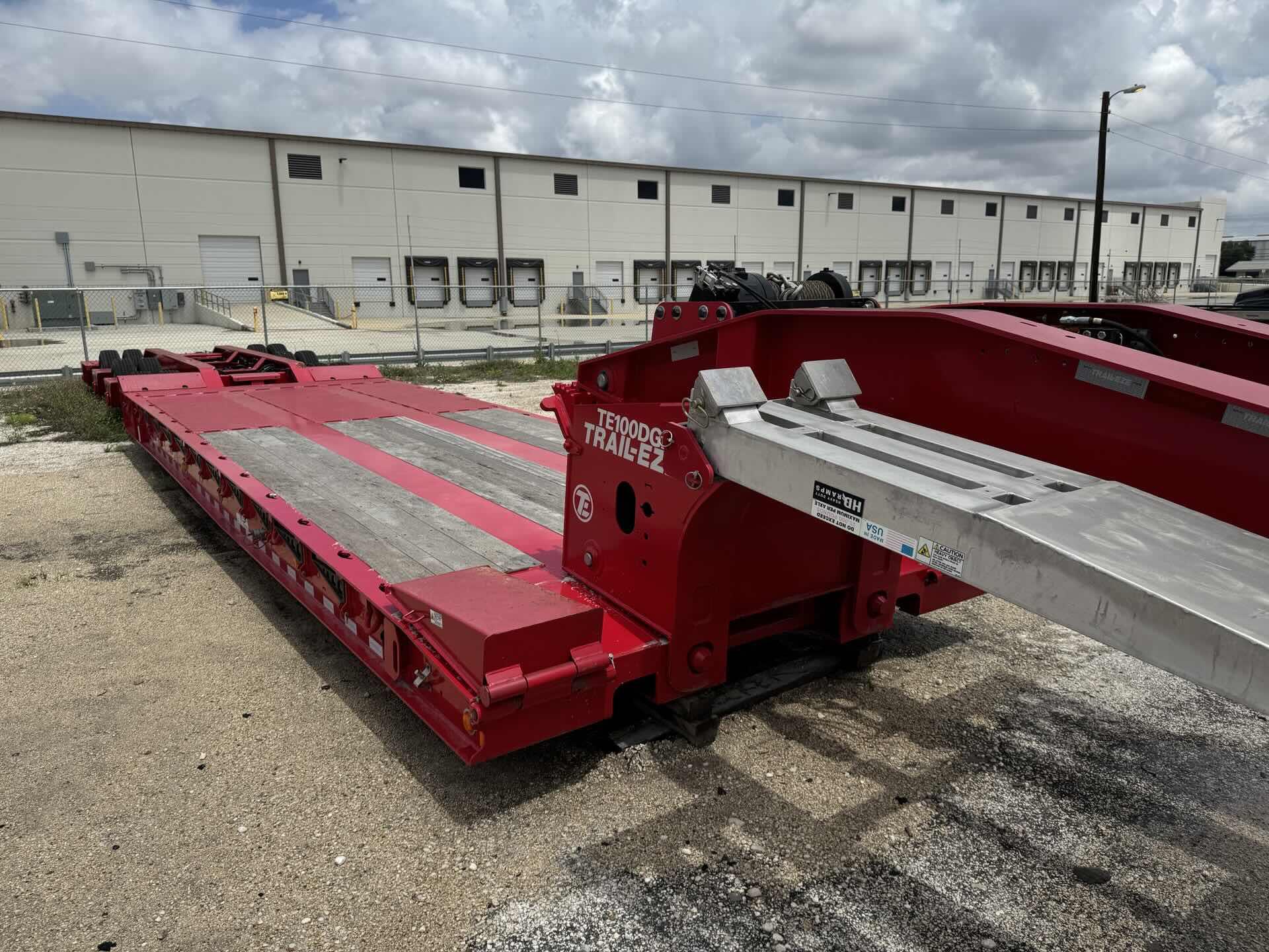 2023 Trail-EZE TE100DGBUS
