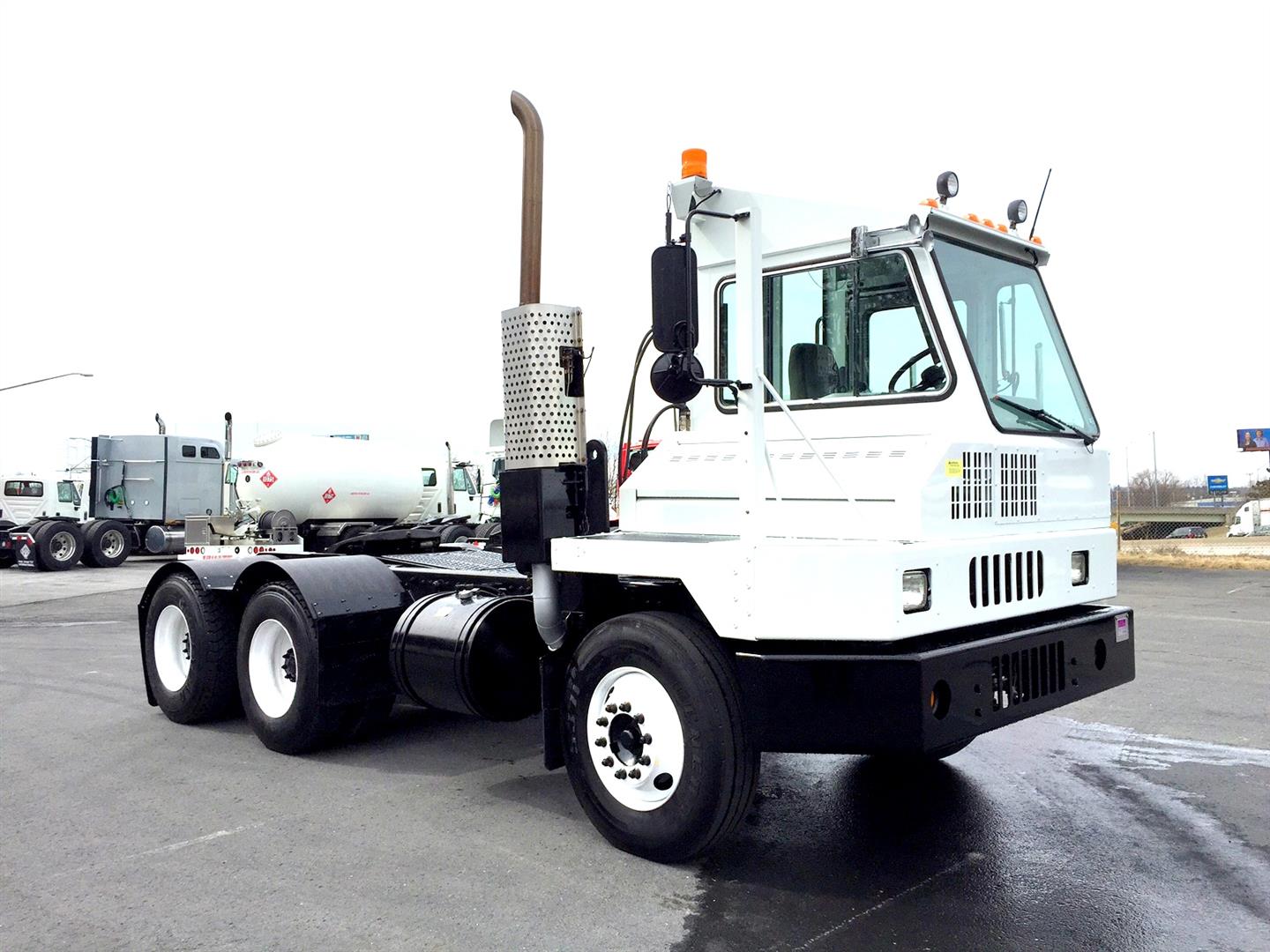 YARD JOCKEY SPOTTERS FOR SALE